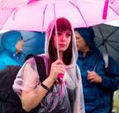 Regen of geen regen: paraplu's verboden op Rock Werchter