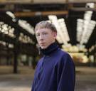 Wie is Eddy de Pretto, de man die chansons aan hiphop uithuwelijkt?