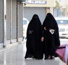 Saudische kroonprins beslist: de zwarte gewaden mogen uit