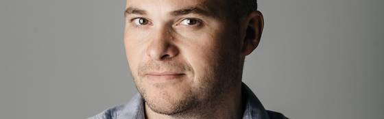 Goede journalistiek laat het volle daglicht schijnen waar macht zich versluiert. Ook in zorginstellingen