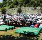 In beeld: wereld herdenkt genocide van Srebrenica