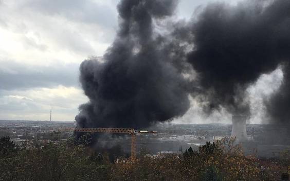 Brand in wafelfabriek Vorst: rook licht toxisch, treinverkeer in Brussel-Zuid zwaar verstoord