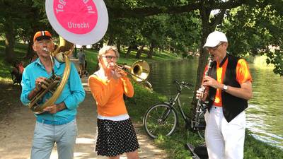 Fans steken Oranje hart onder de riem met muziek