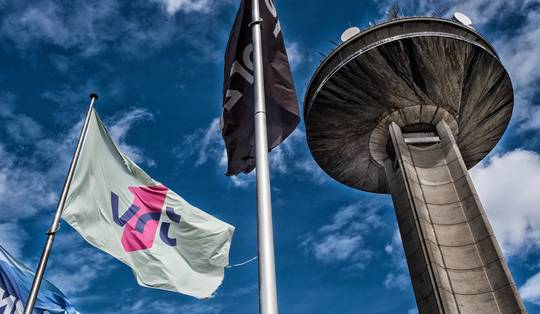 Waarom de heisa aan de Reyerslaan zware gevolgen kan hebben voor de openbare omroep