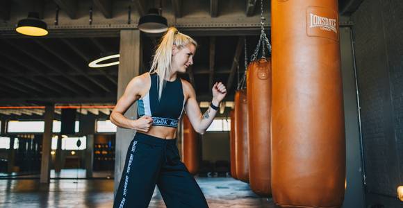 Terug naar de fitness? Personal trainer geeft tips om veilig indoor te sporten