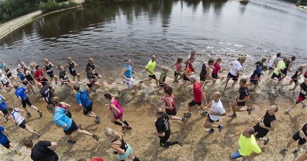 Aquaklimcross in Sibculo: afzien in en om het 'gat van Beuving' - Tubantia