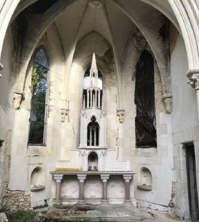 Bekende seksuoloog laat vervallen kapel veilen: kopen is meenemen