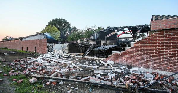Brandweer: 'Forse schade brand De Mortel was niet te voorkomen'