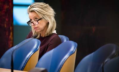 Minister prijst EU-site die artikel De Gelderlander aanmerkt als nepnieuws