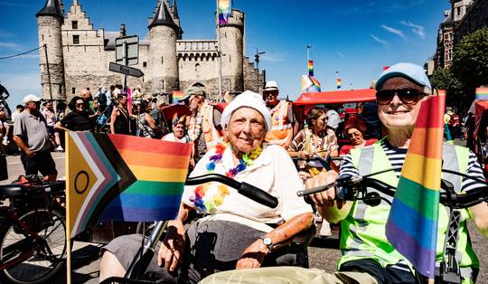 Een krachtig signaal uit Antwerpen: Pride brengt 170.000 mensen samen voor een recordeditie