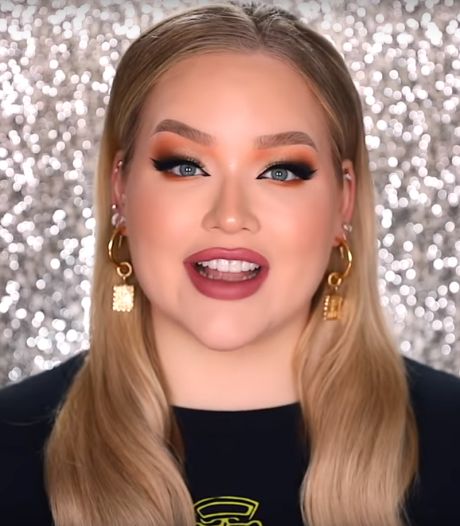 Coming Out Nikkie Tutorials Ontroert Politici Dappere Nikkie Is Een Rolmodel Show Ad Nl