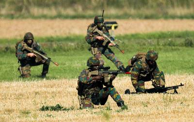 Raket Belgisch leger gaat per ongeluk af, vier militairen gewond