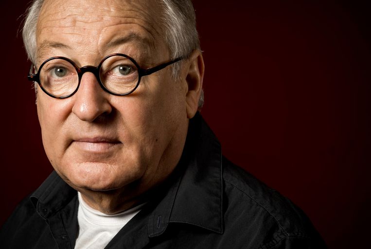 Youp van ‘t Hek is zijn voeling met de tijdsgeest kwijt TROUW
