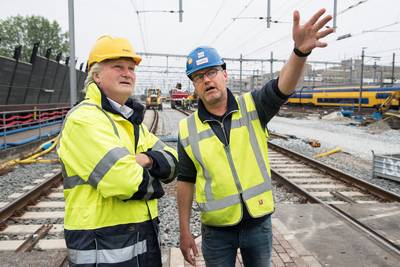 Omkoping en miljoenenblunders: hoe kon het zo mis gaan met de verkoop van spoorgronden?