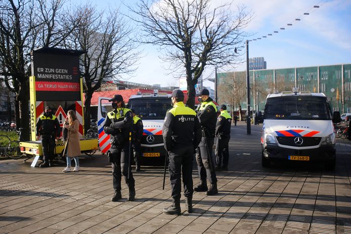 Politie in het centrum van Eindhoven.