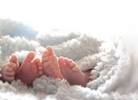 Deze ouders moesten hun eigen kinderen adopteren