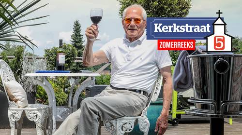 Armand (88) verloor twee vrouwen en maakte scheiding mee, maar gelooft nog in de liefde: “Ik word snel verliefd, dat blijft mij overkomen”