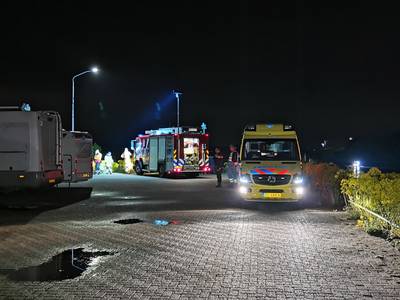 Persoon te water in de Rijn bij Tolkamer, hulpdiensten zijn zoekactie gestart