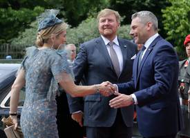 Zo maak je in 30 seconden net zo’n mooie knot als die van Máxima