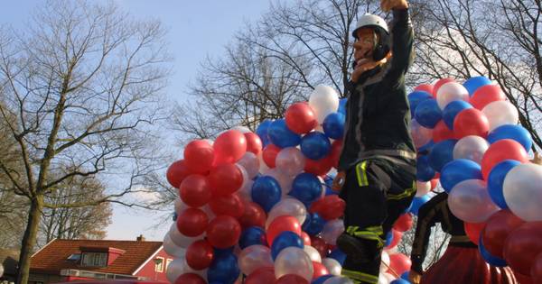 Optochtcommissie in Weerselo trots op deelnemers en publiek - Tubantia