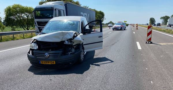 Het regent ongevallen en opstoppingen op de A1 tussen Apeldoorn en Lochem.