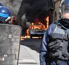 Gele hesjes maken gewelddadige rentree in Frankrijk