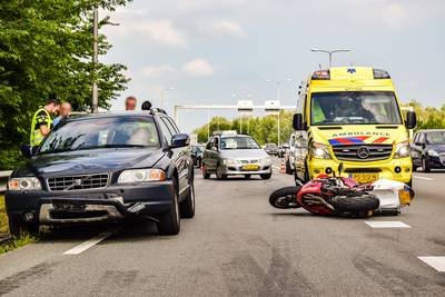 Motorrijder gaat onderuit op Pleijroute en wordt geraakt door auto