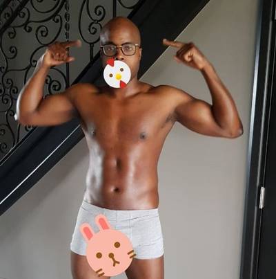 Jandino Asporaat 'herprogrammeert' mindset en showt killertorso