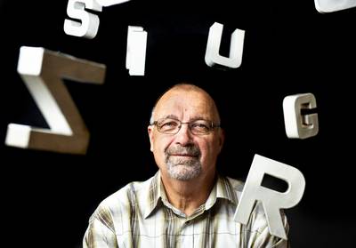 Bekende smoesjes: Bril vergeten! Schrijf jij dat briefje even voor mij?