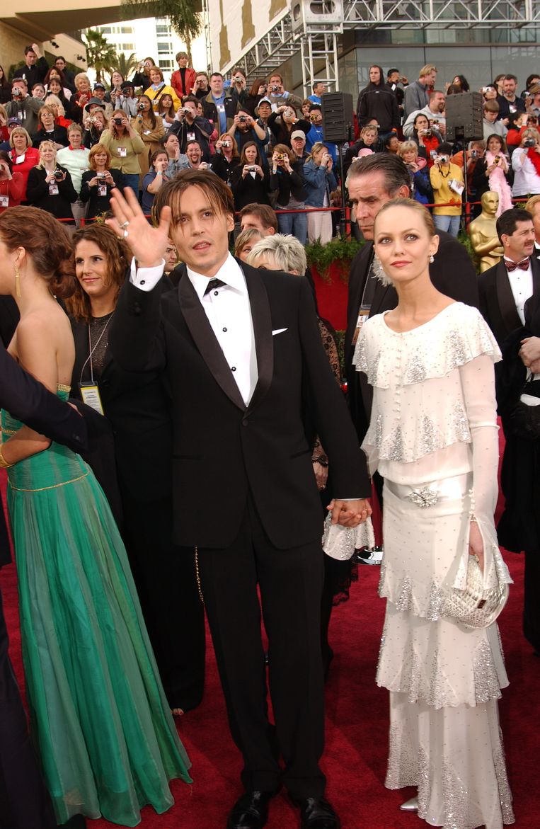 Vanessa Paradis in a vintage Chanel dress (2004) The 15 most memorable dresses from the history of the Oscars