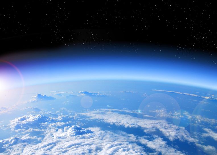 De ozonlaag beschermt het leven op aarde tegen schadelijke stralingen.