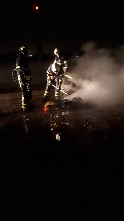 Kasten in brand gestoken in Kruisland, brandstichters bekeurd door politie