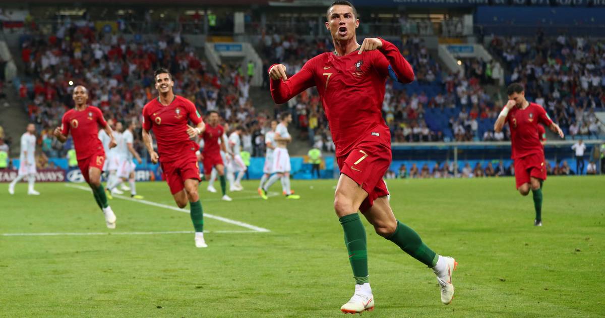 Fenomenale Ronaldo redt punt voor Portugal in voetbalfeest ...