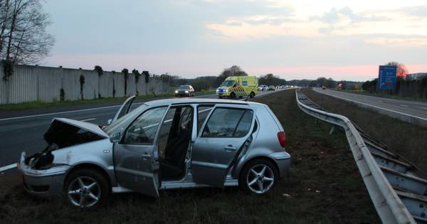 Automobilist raakt gewond bij eenzijdig ongeval op A1 bij Enter.