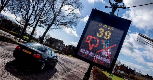 Flitspaal voor het goede doel in Oploo