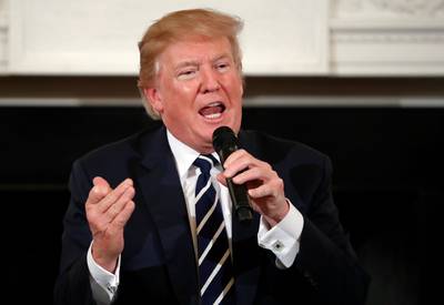 Trump belooft aanpak wapengeweld op scholen