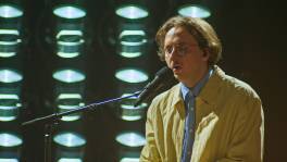 Ibe Wuyts verrast met pianoversie van ‘Dancing In The Dark’