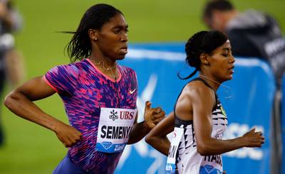 Hassan tast naast 50.000 dollar en diamanten trofee