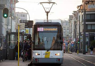Man zit 7 uur in levensgevaar op achterbank van Antwerpse tram