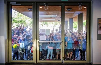 Leraren zetten minister voor blok; meer geld of nieuwe staking