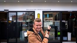 Jeroen Verdick neemt BV's mee naar hun favoriete frituur
