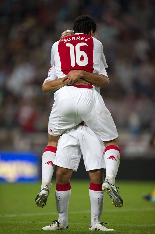 Krijgt Theo Janssen Bij Ajax Rugnummer 16 Van Suarez Nederlands Voetbal Destentor Nl