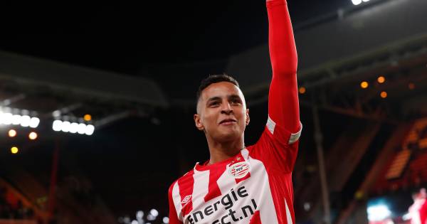 Psv Ballenjongen Mohammed Ihattaren Hoort Nu Ineens Bij De Grote Jongens Psv Ed Nl