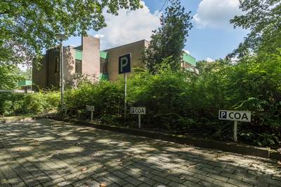 Gemeenten willen miljoenen zien van Rijk voor niet-gebouwde azc's