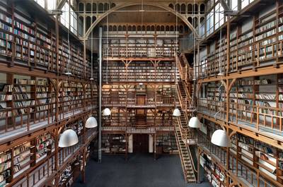 Te koop: de school die een premier en een generaal leverde