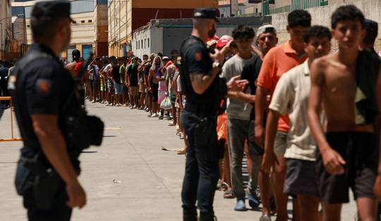 Spanje komt met tegenmaatregelen: paspoort- en nationaliteitscontroles voor reizigers afkomstig uit Italië