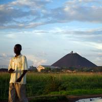 De strijd om een ‘slakkenberg’ in Congo: het verhaal achter een geopolitiek gevecht tussen België, China en de VS
