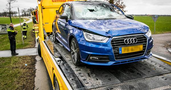 Vrouw gewond bij aanrijding met shovel in Ingen