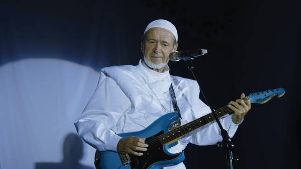 The Prophet and the Space Aliens