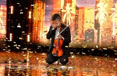 Gepeste violist Tyler (11) ontroert met spectaculaire dans-act in America's Got Talent